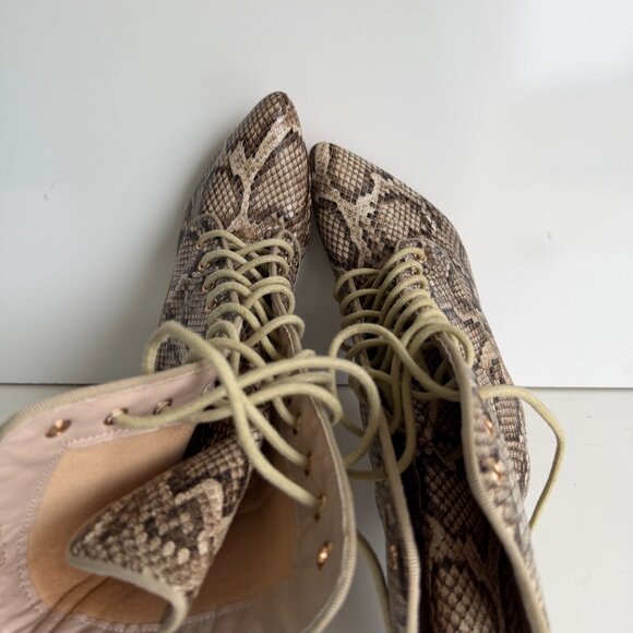 Fashion Nova Queen Of The Game Booties Size 8 Women’s Heeled Boots - Picture 6 of 10